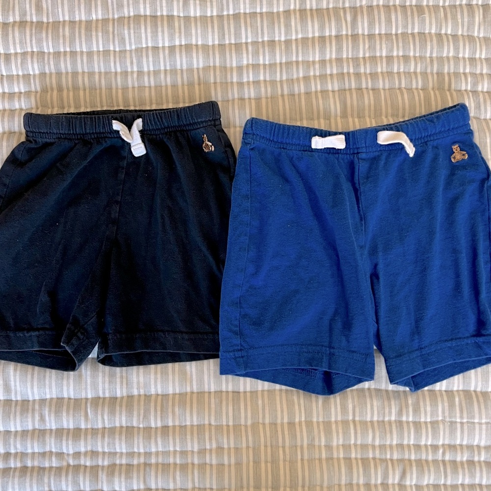 Gap set of 2 cotton shorts 2T